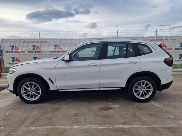 BMW X3 sDrive18d 48V 07/2023 - immagine 6