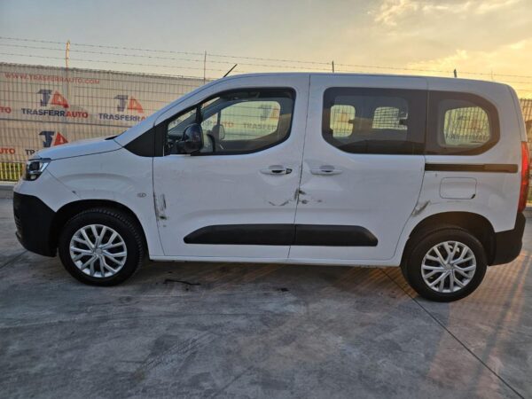 FIAT Doblo Doblò 1.5 BlueHdi 130CV Combi N1 03/2024 - immagine 2